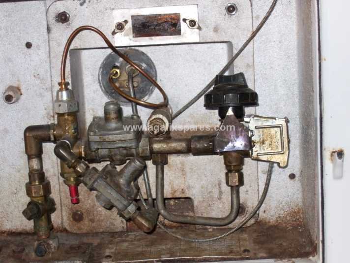 (image for) Teddington Gas Valve for early Aga range cookers (See pictures to identify) - Click Image to Close